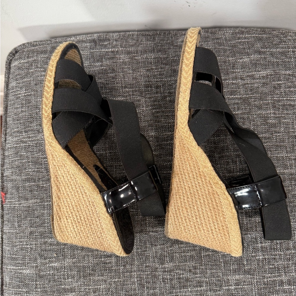 Andre Assous Black Espadrille Strappy Sandals, Size 9 - Picture 5 of 8